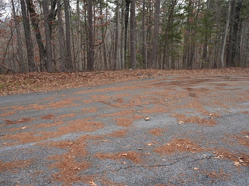 1st image of 16 Woodbridge Dr
