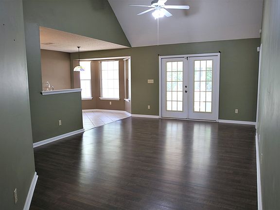 3rd image of 141 Senah Dr