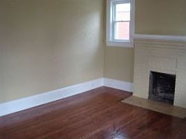 2nd image of 402 Arbutus Ave SE