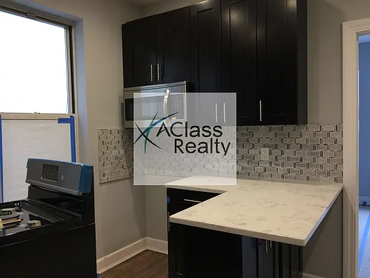 Rented by A Class Realty Long Island City LLC | media 1