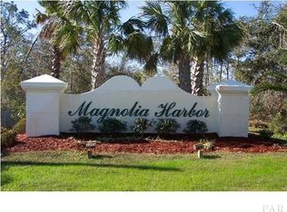 7403 Tall Oak Ct, Navarre, FL 32566