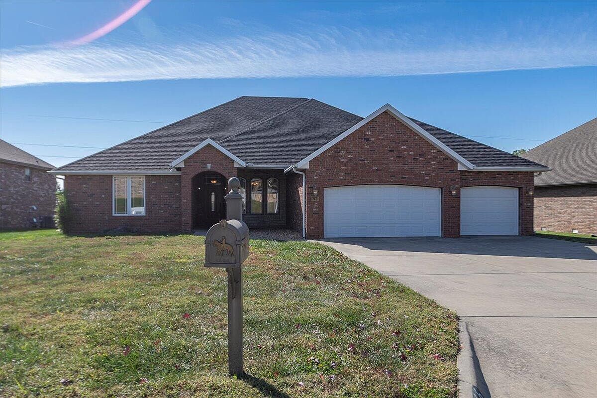 5266 E Wild Horse Drive, Springfield, MO 65802 | Zillow
