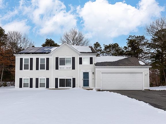 2nd image of 40 Amanda Ave