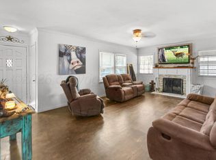1404 Childress St, Wellington, TX 79095
