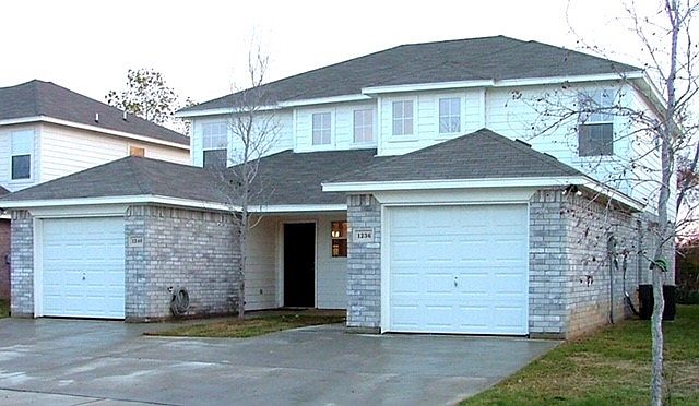 1st image of 1240 Village Garden Dr