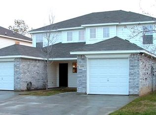 1240 Village Garden Dr, Azle, TX 76020