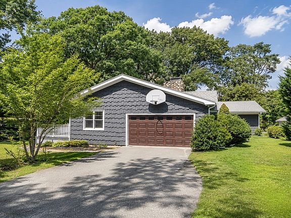 3rd image of 3 Cathy Rd