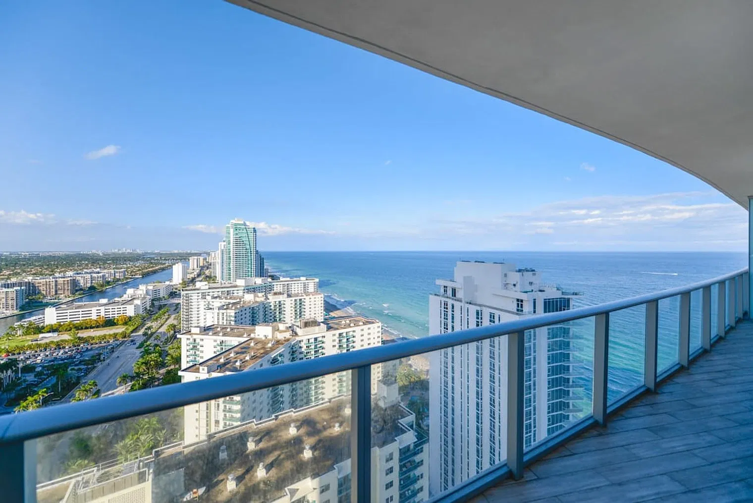 2 bed, 2.0 bath, 1119 sqft, $4,605 — Photo 3