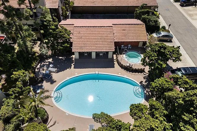 13724 Ruette Le Parc #A — Photo 6