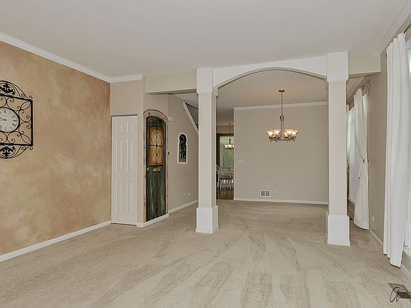 4th image of 10720 Golden Gate Ave