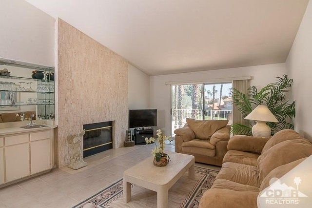 1st image of 468 Evergreen Ash Dr