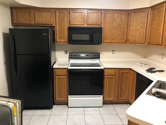 2nd image of 1000 2nd St Unit 103