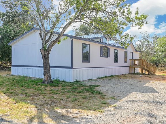 3rd image of 158 Shady Oaks Ct
