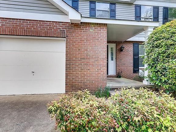 3rd image of 1305 Taylor Oaks Dr