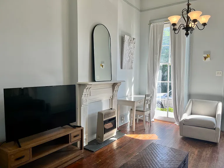 1433 Euterpe St — Photo 2