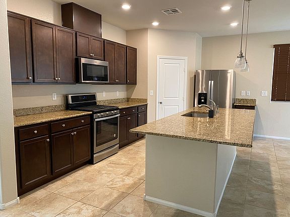 3rd image of 6154 Empress Woods Ct