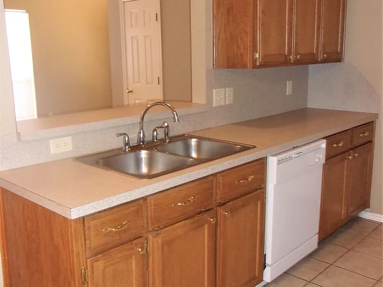 13821 Pawnee Dr — Photo 5