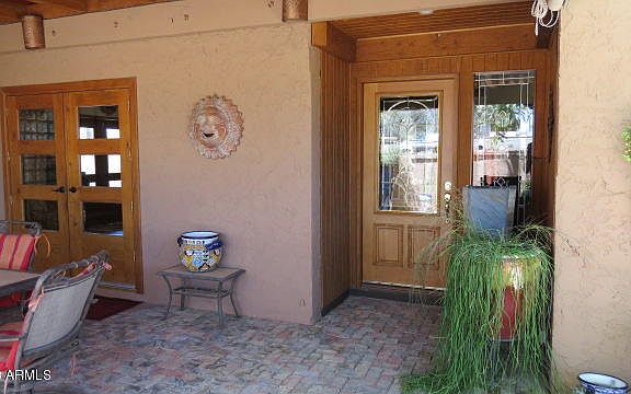 5th image of 2869 E North Ln