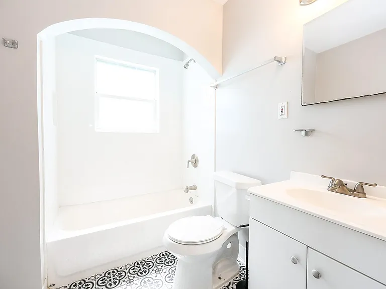 932 Walling St — Photo 18
