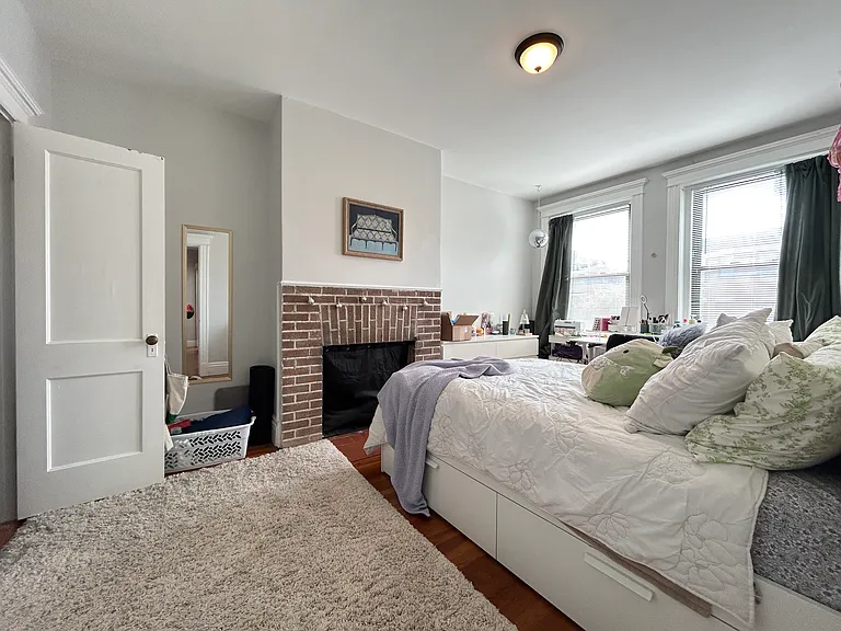 175 Harvard St #4 — Photo 4