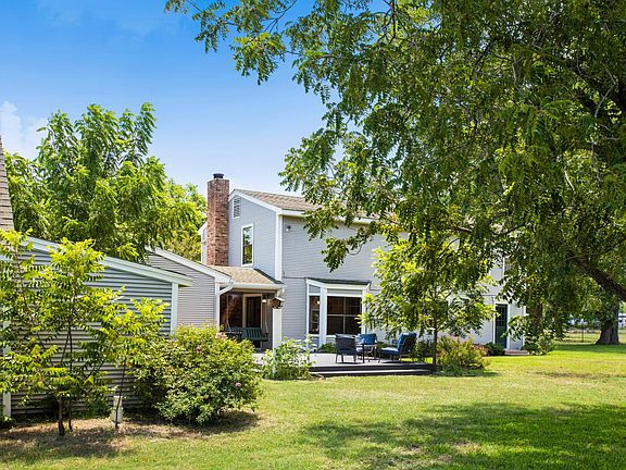 4th image of 300 Whitetail Ln