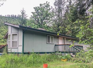 221 Anita Ln, Glide, OR 97443
