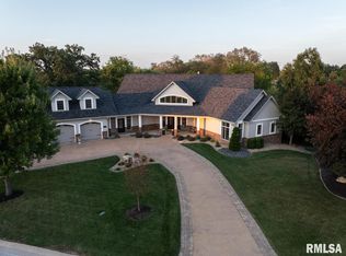 1129 S 38th St, Quincy, IL 62305