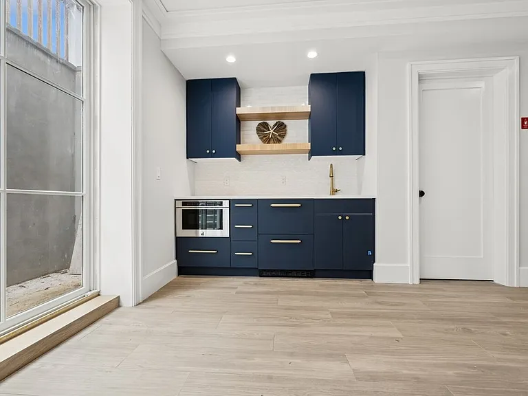 18 Red Cedar Rd — Photo 28