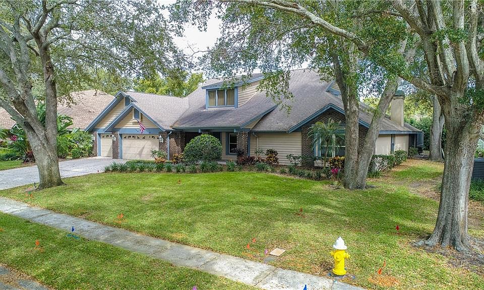 1st image of 322 Sheffield Cir