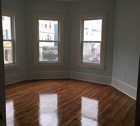 5th image of 17 Dalrymple St #1