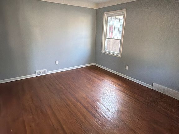 2nd image of 8661 Auburn St