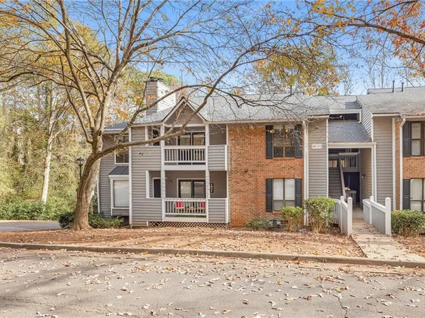 408 Warm Springs Cir, Roswell, GA 30075