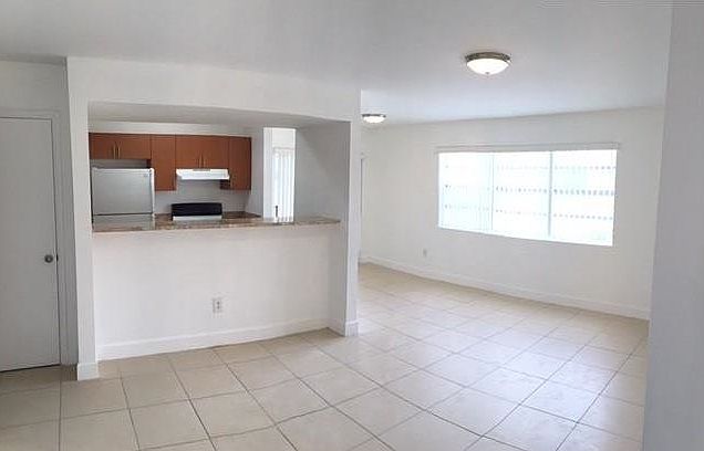 1st image of 15275 SW 107th Ln APT 105