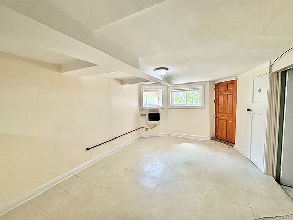 2nd image of 2727 N Monticello Ave #G