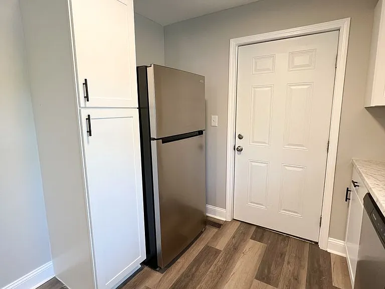 105 Wilson Ct — Photo 12