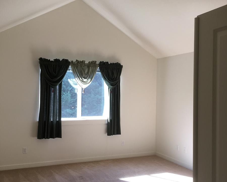 Vaulted Ceilings in the master bedroom