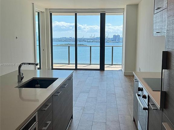 4th image of 650 NE 32nd St Unit 1805