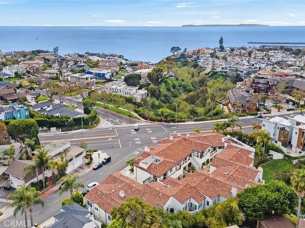 401 Seaward Rd APT 6, Corona Del Mar, CA 92625