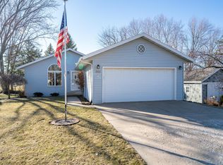 343 N Olk St, Hortonville, WI 54944