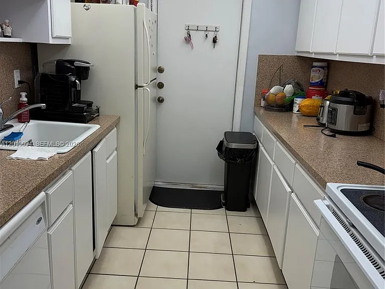 7847 Miller Dr #A205 — Photo 4