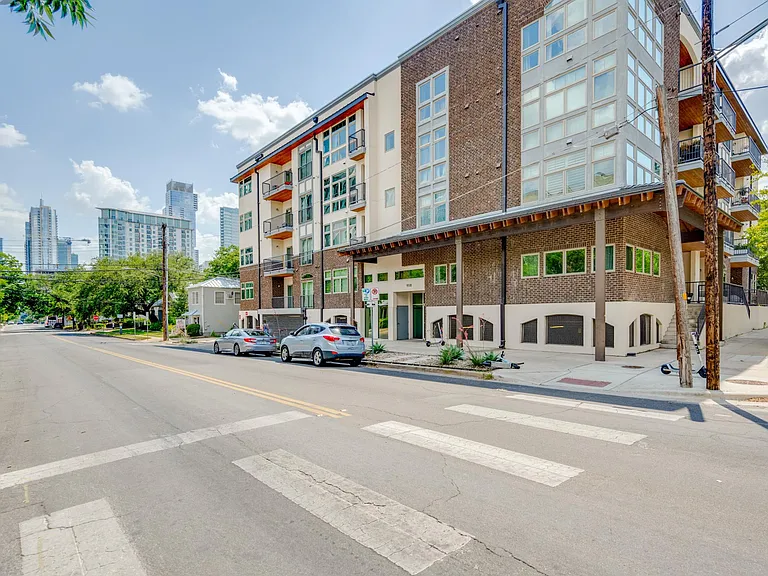 908 Nueces St #12 — Photo 33