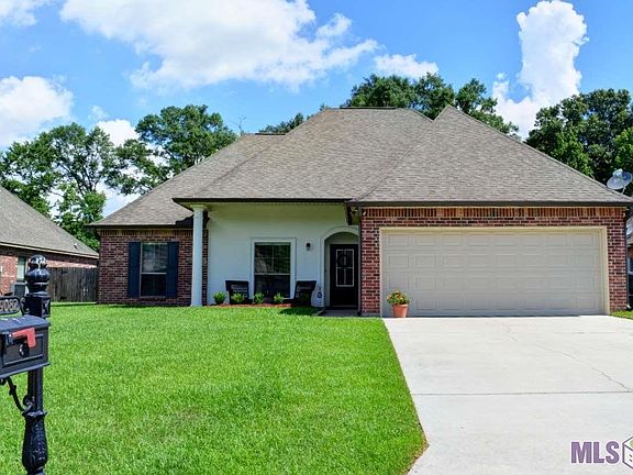 5th image of 39082 Balmoral Dr