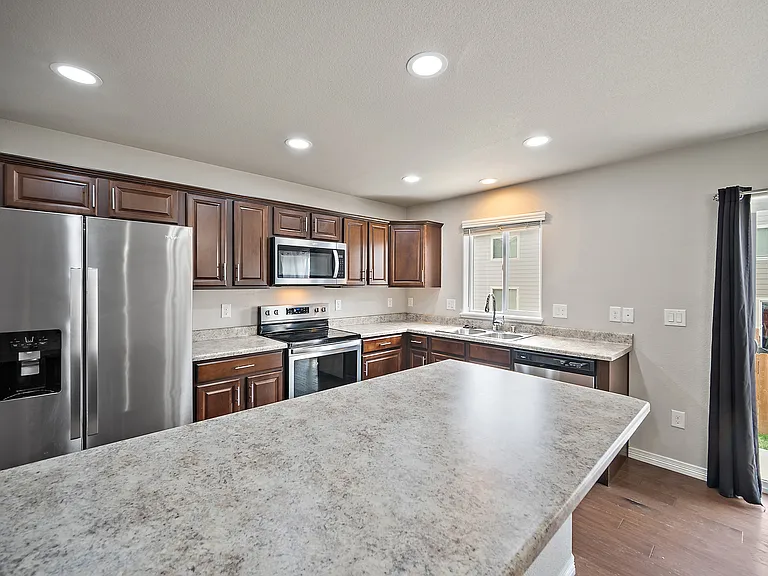 10873 Rowley Dr — Photo 6