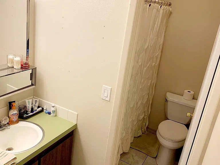 1734 Azalea Dr #6 — Photo 8