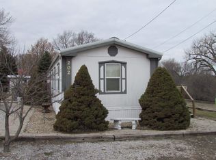 202 N 5th St, Miller, NE 68858