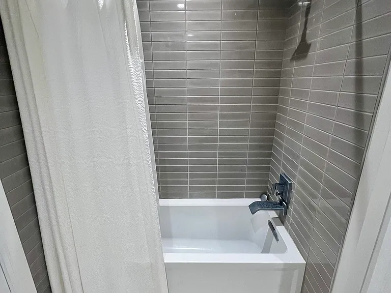 7887 Jones Branch Dr — Photo 28