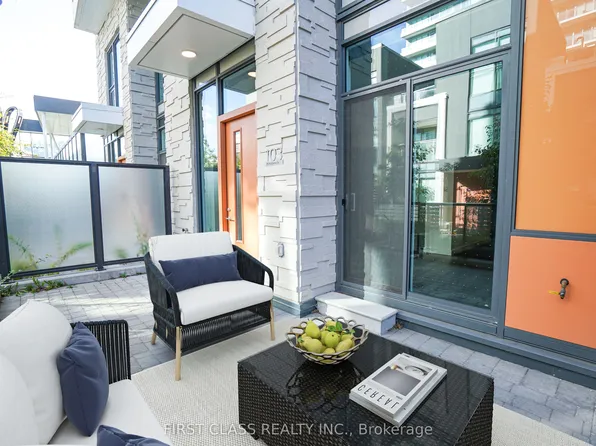 95 McMahon Dr #Townhouse 103, Toronto, ON M2K 0C2