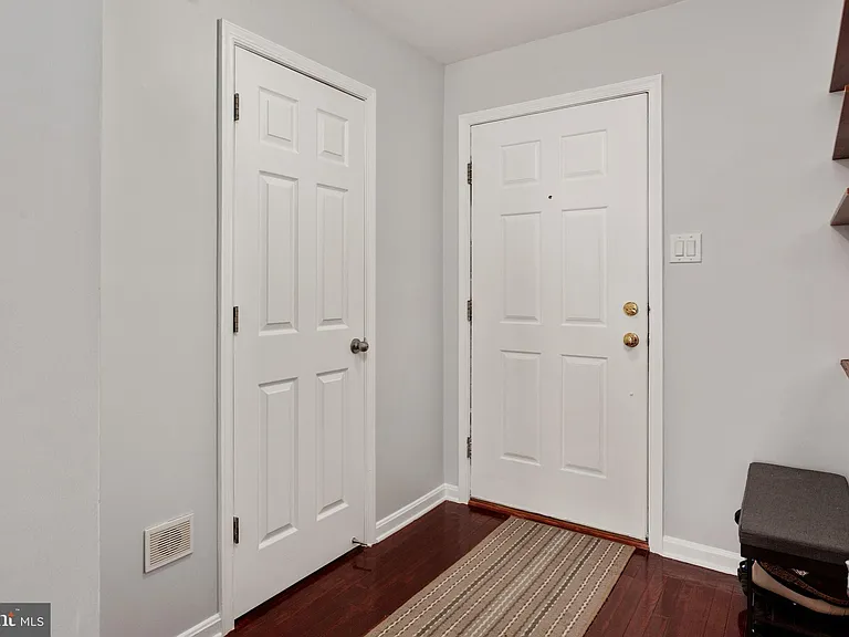 7970 Heather Mist Dr — Photo 3