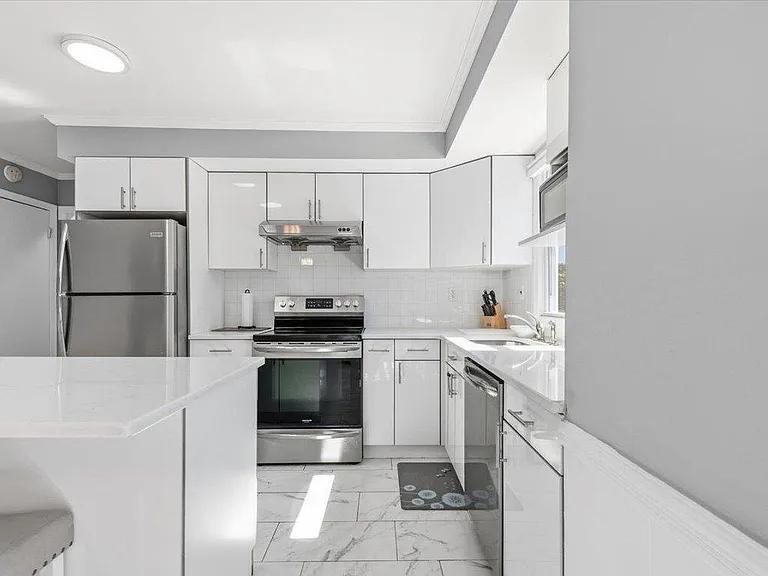 11 Glenwood Rd — Photo 10