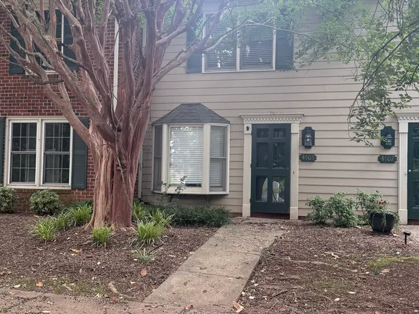 4605 Lawndale Dr, Greensboro, NC 27455